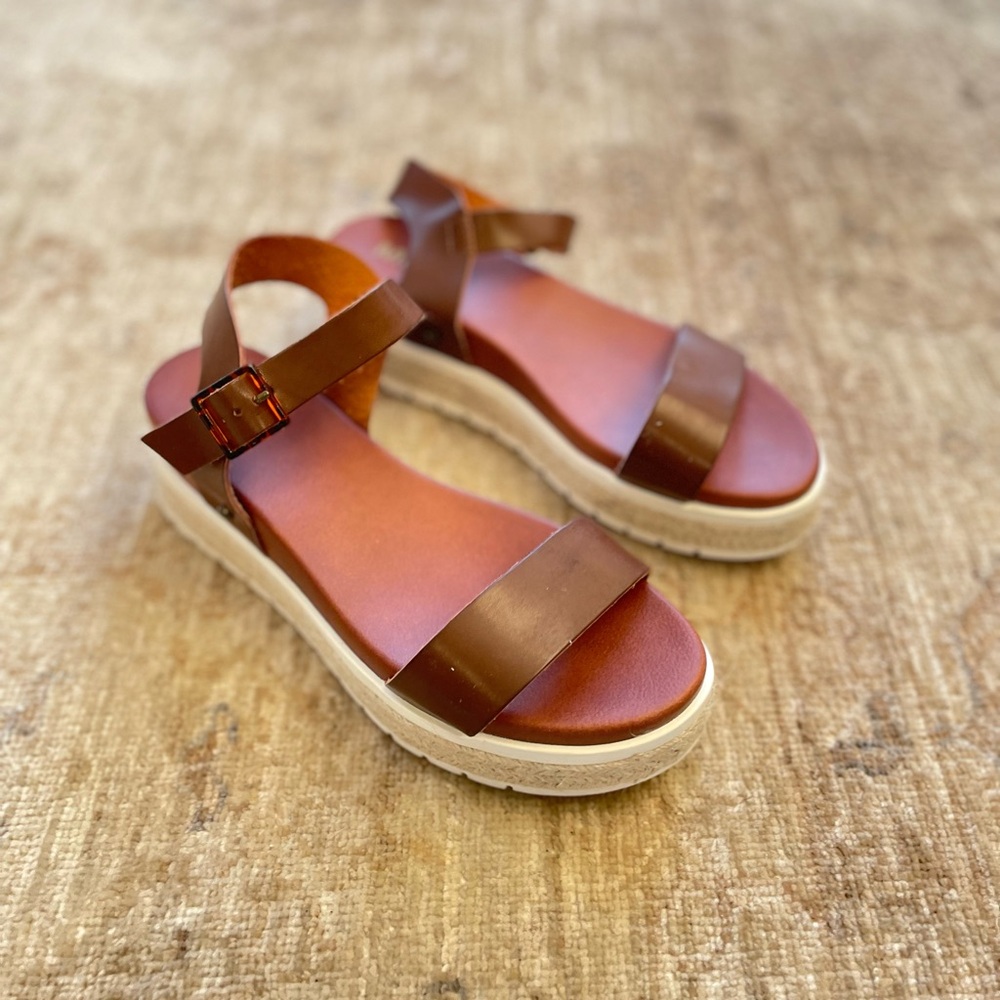 MIA Brown Sandals